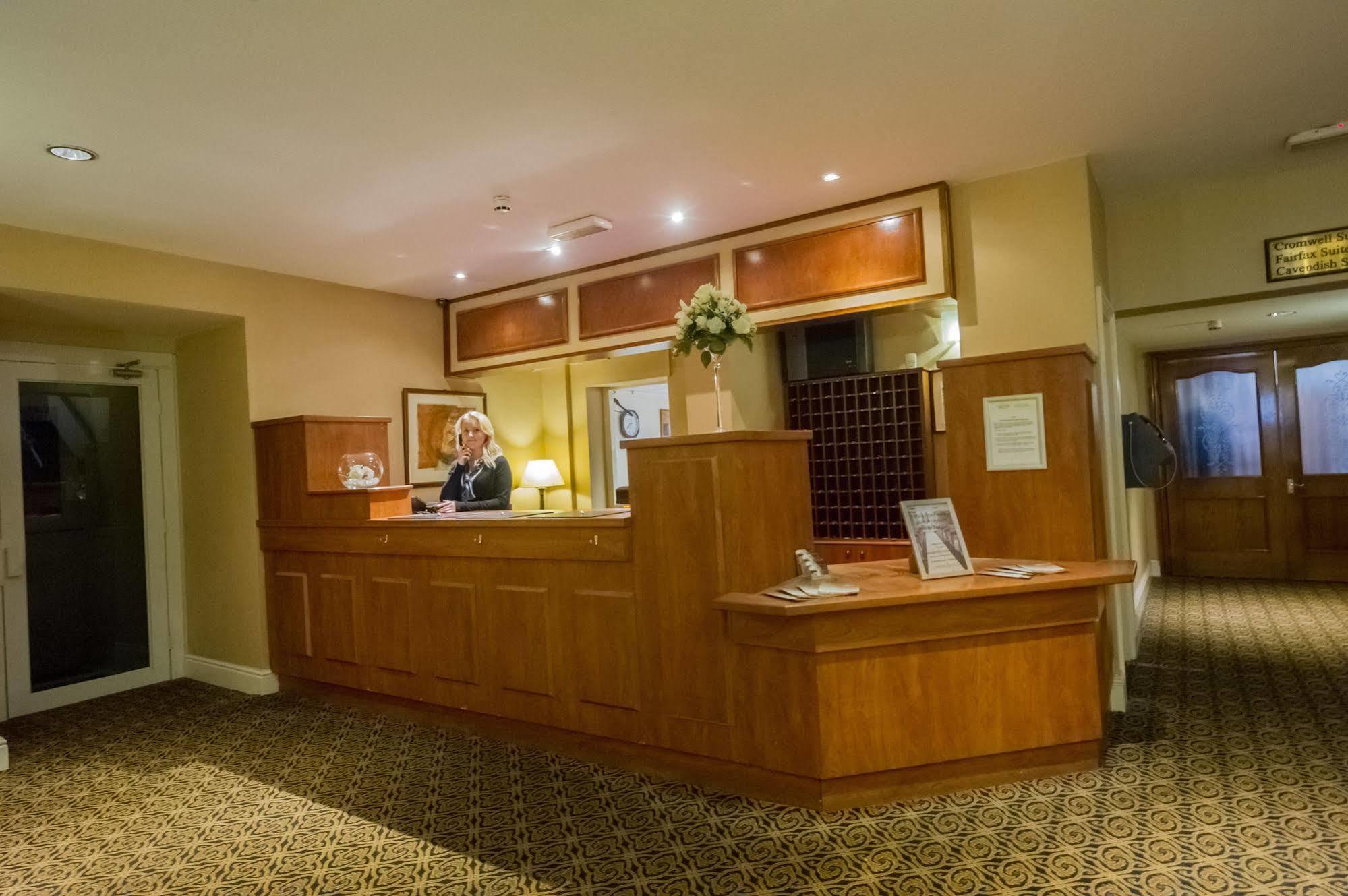 Gomersal Park Hotel & Dream Spa Extérieur photo